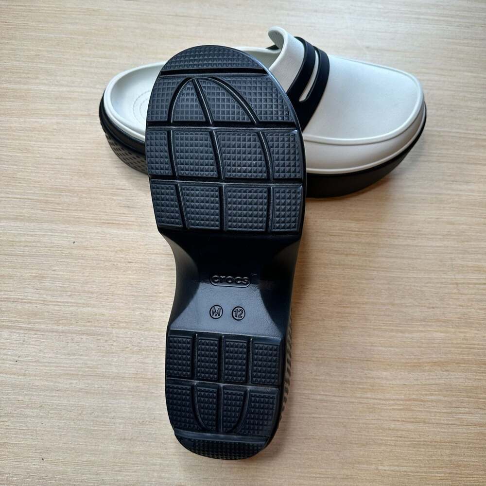 RARE Iconic confort Crocs Stomp Loafer in Linen/Black size 12 - Picture 6 of 7